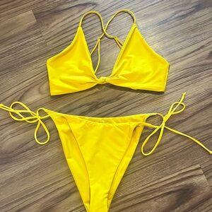 Skatie Yellow Bikini Set